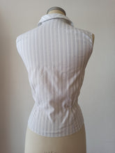 Charger l'image dans la galerie, 1950s - Striped Cotton Blouse - W29 (74cm)