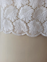Laden Sie das Bild in den Galerie-Viewer, 1960s - SWISS QUALITE - Cotton Blouse - Sz44