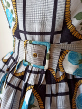 Charger l'image dans la galerie, 1950s 1960s - Exquisite German Roseprint Rayon Dress - W29 (74cm)