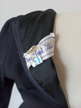 Laden Sie das Bild in den Galerie-Viewer, 1960s - VERA MONT, Paris - Black Dress - W26 (66cm)