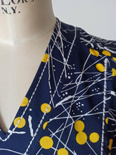 Charger l'image dans la galerie, 1960s - Abstract Dress - W31.5 (80cm)