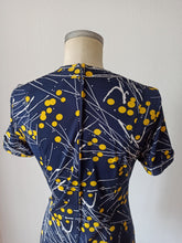 Charger l'image dans la galerie, 1960s - Abstract Dress - W31.5 (80cm)