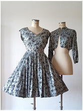Charger l'image dans la galerie, 1950s - Stunning Silver Satin Rayon Bolero Dress - W32 (82cm)