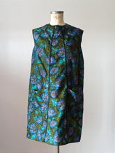 Laden Sie das Bild in den Galerie-Viewer, 1960s - GUY DUBOUIS, Paris - Satin Work/Home Dress - Sz 46