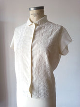 Laden Sie das Bild in den Galerie-Viewer, 1960s - TREVIRA - Blouse - Sz 42