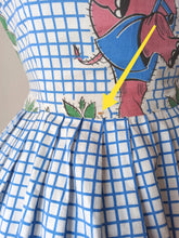 Charger l'image dans la galerie, 1950s 1960s - Elephant Novelty Print Cotton Dress - W26 (66cm)