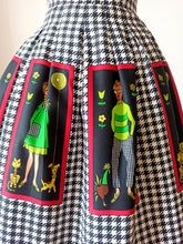 Charger l'image dans la galerie, 1950s 1960s - Adorable Novelty Cotton Dress - W25 (64cm)