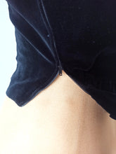 Cargar imagen en el visor de la galería, 1940s 1950s - Black Velvet Top - W23 (58cm)