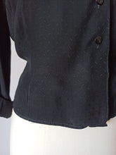 Cargar imagen en el visor de la galería, 1940s 1950s - Black Rayon Blouse - Sz 46