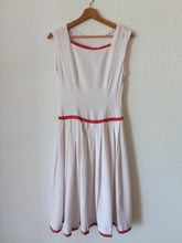 Charger l'image dans la galerie, 1940s 1950s - White Dotted Cotton Dress - W25 (64cm)