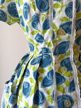 Charger l'image dans la galerie, 1950s 1960s - Beautiful Abstract Roseprint Pockets Dress - W32 (81cm)