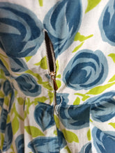 Charger l'image dans la galerie, 1950s 1960s - Beautiful Abstract Roseprint Pockets Dress - W32 (81cm)