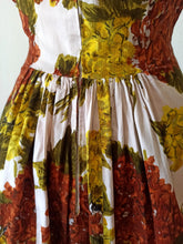 Charger l'image dans la galerie, 1950s 1960s - Gorgeous Hydrangea Print Cotton Dress - W28.5 (72cm)