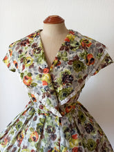 Charger l'image dans la galerie, 1950s - Stunning Roseprint Print Dress - W27.5 (70cm)