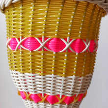 Charger l'image dans la galerie, 1950s 1960s - Gorgeous Wicker Plastic Basket Handbag