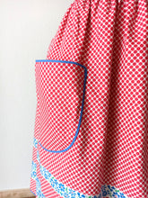 Charger l'image dans la galerie, 1940s 1950s - Gorgeous Red Dots Floral Cotton Dress - W22/30 (56/76cm)