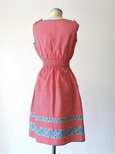 Charger l'image dans la galerie, 1940s 1950s - Gorgeous Red Dots Floral Cotton Dress - W22/30 (56/76cm)