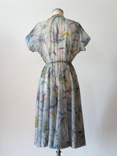 Cargar imagen en el visor de la galería, 1940s - Spectacular Full Skirt Floral Sheer Dress - W26 (66cm)