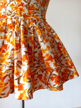 Charger l'image dans la galerie, 1950s - Gorgeous Italian Floral Cotton Jumpsuit - W22 (56cm)