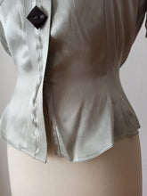 Cargar imagen en el visor de la galería, 1930s - Exquisite Art Deco Liquid Silver Silk Blouse - Sz 44