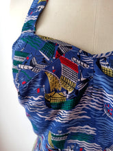 Charger l'image dans la galerie, 1950s - Stunning Novelty Print Halter Rayon Dress - W27 (68cm)