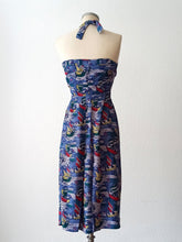Charger l'image dans la galerie, 1950s - Stunning Novelty Print Halter Rayon Dress - W27 (68cm)