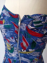 Charger l'image dans la galerie, 1950s - Stunning Novelty Print Halter Rayon Dress - W27 (68cm)