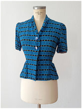 Cargar imagen en el visor de la galería, 1940s - Gorgeous Textured Rayon Blouse - W30 (76cm)