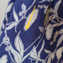 Cargar imagen en el visor de la galería, 1940s - Original WIEN, Austria - Lilac Blue Rayon Crepe Dress - W30 (76cm)