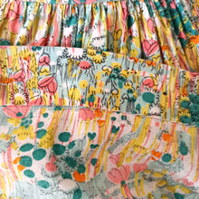 Cargar imagen en el visor de la galería, 1950s 1960s - Adorable Colorful Floral Cotton Dress - W28.5 (72cm)
