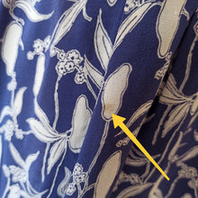 Cargar imagen en el visor de la galería, 1940s - Original WIEN, Austria - Lilac Blue Rayon Crepe Dress - W30 (76cm)