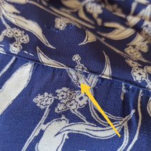 Cargar imagen en el visor de la galería, 1940s - Original WIEN, Austria - Lilac Blue Rayon Crepe Dress - W30 (76cm)