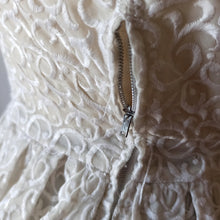 Carica l'immagine nel visualizzatore di Gallery, 1950s - Exquisite Embroidery Chiffon Dress - W30 (76cm)