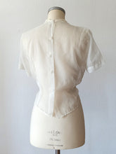 Cargar imagen en el visor de la galería, 1940s 1950s - Exquisite French Embroidery Nylon Blouse - W35 (88cm)