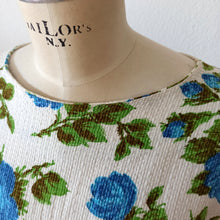 Charger l'image dans la galerie, 1950s 1960s - Stunning Blue Roseprint Dress - W28 (71cm)