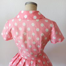 Charger l'image dans la galerie, 1950s 1960s - GERMANY - Iconic Pink Dotted Cotton Dress - W26 (66cm)