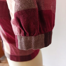 Laden Sie das Bild in den Galerie-Viewer, 1960s - Puffed Sleeves Plaid Wool Top - W30 (76cm)