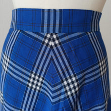 Laden Sie das Bild in den Galerie-Viewer, 1970s - Blue Plaid Skirt - W31 (79cm)