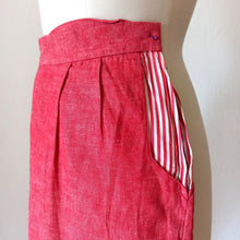 Charger l'image dans la galerie, 1950s - LONDON - Fabulous Red Stripes Raspberry Pants - W28 (70cm)