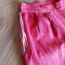 Charger l'image dans la galerie, 1950s - LONDON - Fabulous Red Stripes Raspberry Pants - W28 (70cm)