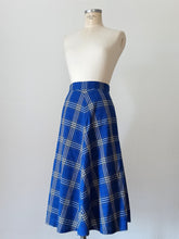Laden Sie das Bild in den Galerie-Viewer, 1970s - Blue Plaid Skirt - W31 (79cm)