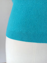 Charger l'image dans la galerie, 1950s - PRINGLE OF SCOTLAND - Blue Cashmere Jumper - Sz 36