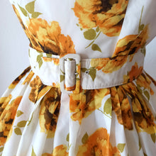 Charger l'image dans la galerie, 1950s 1960s - Stunning Yellow Roseprint Dress - W27 (68cm)