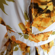 Charger l'image dans la galerie, 1950s 1960s - Stunning Yellow Roseprint Dress - W27 (68cm)