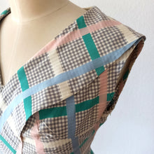 Cargar imagen en el visor de la galería, 1940s 1950s - Adorable Pastel Colors Cotton Dress - W29 (74cm)