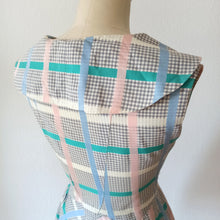 Cargar imagen en el visor de la galería, 1940s 1950s - Adorable Pastel Colors Cotton Dress - W29 (74cm)