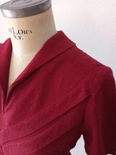 Cargar imagen en el visor de la galería, 1940s - Outstanding Burgundy Gabardine Rayon Dress - W28.5 (72cm)
