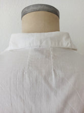 Cargar imagen en el visor de la galería, 1940s - JD - Unworn - Beautiful White Cotton Dress - W30 (76cm)