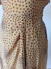 Cargar imagen en el visor de la galería, 1940s - FELDPAUSCH, Switzerland - Exquisite Silk Dress - W28.5 (72cm)