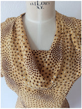 Cargar imagen en el visor de la galería, 1940s - FELDPAUSCH, Switzerland - Exquisite Silk Dress - W28.5 (72cm)